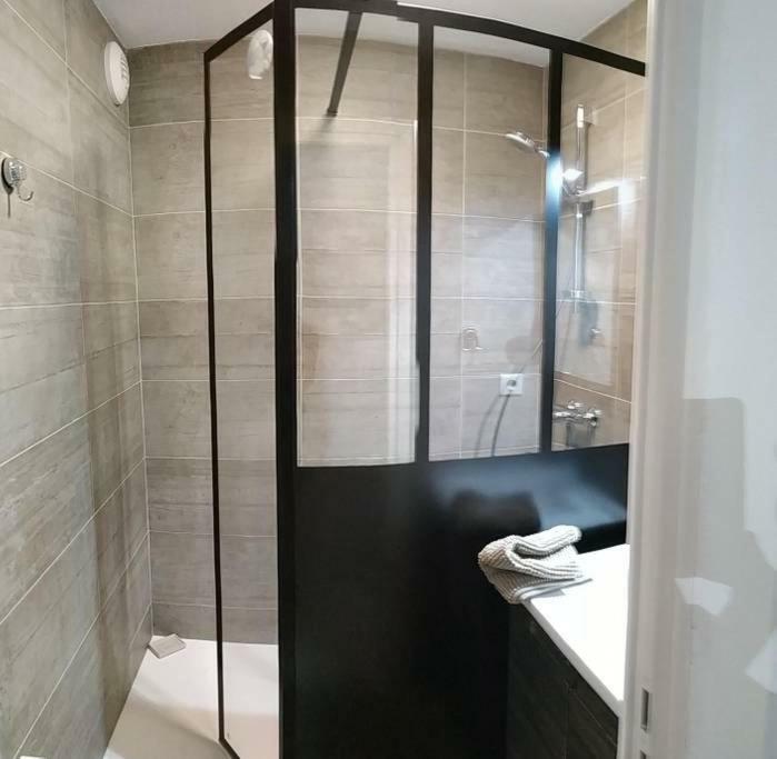 Au Coeur De Port Frejus - T2 30 M² - Tout A Pied Exterior foto
